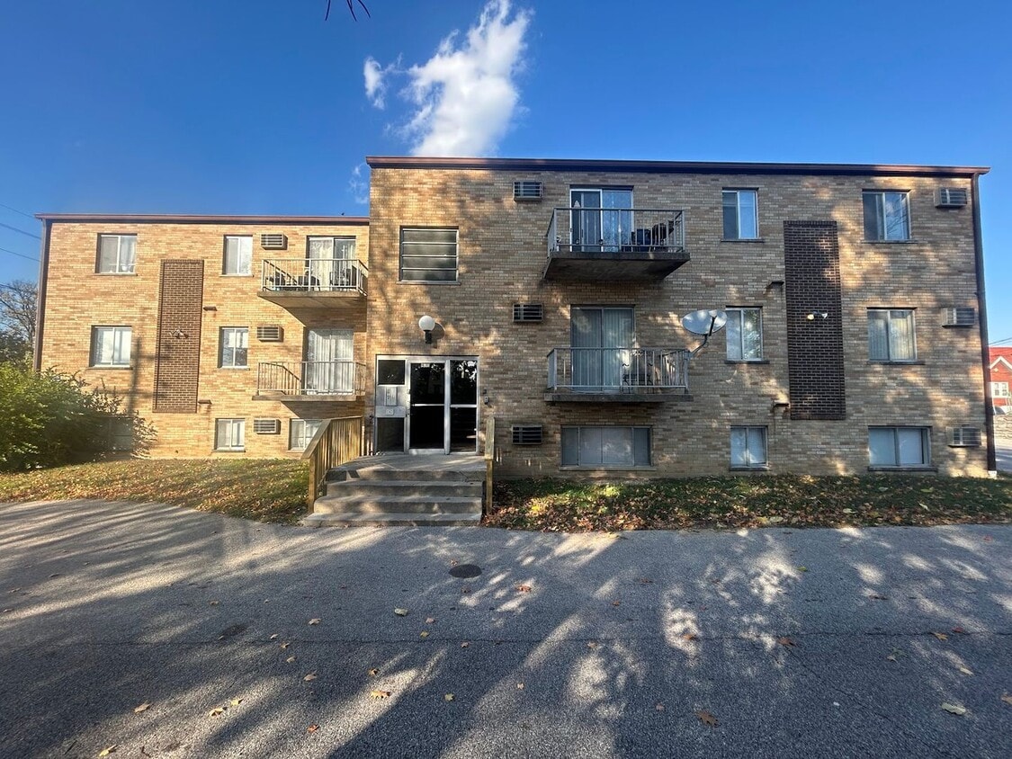 Building Photo - 830 Nebraska Ave