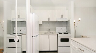 Building Photo - 1465 W 12th Ave