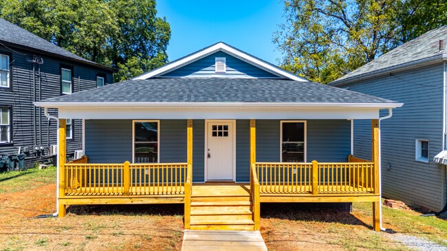 Foto del edificio - 2410 Poplar St