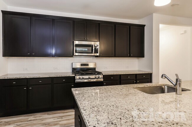 Foto del edificio - 173 Everett Sq