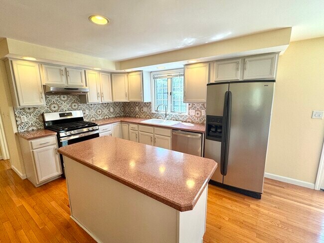Foto del edificio - 322 Lowell St