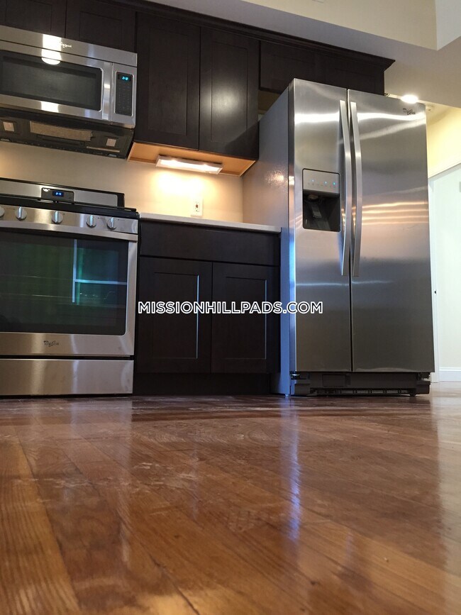 830 Huntington Ave Unit 2, Boston, MA 02115 Condo for Rent in Boston