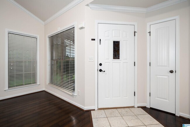 Foto del edificio - 6062 Townley Ct