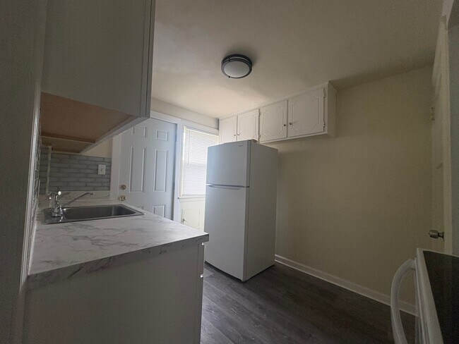 Foto del edificio - 4070 Okalona Rd