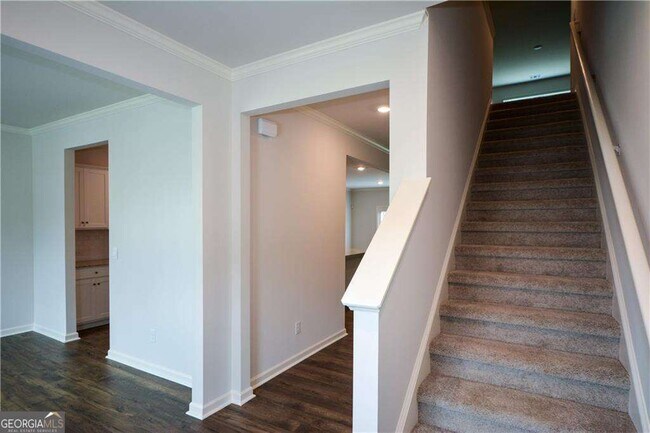 Building Photo - 331 Belmont Dr