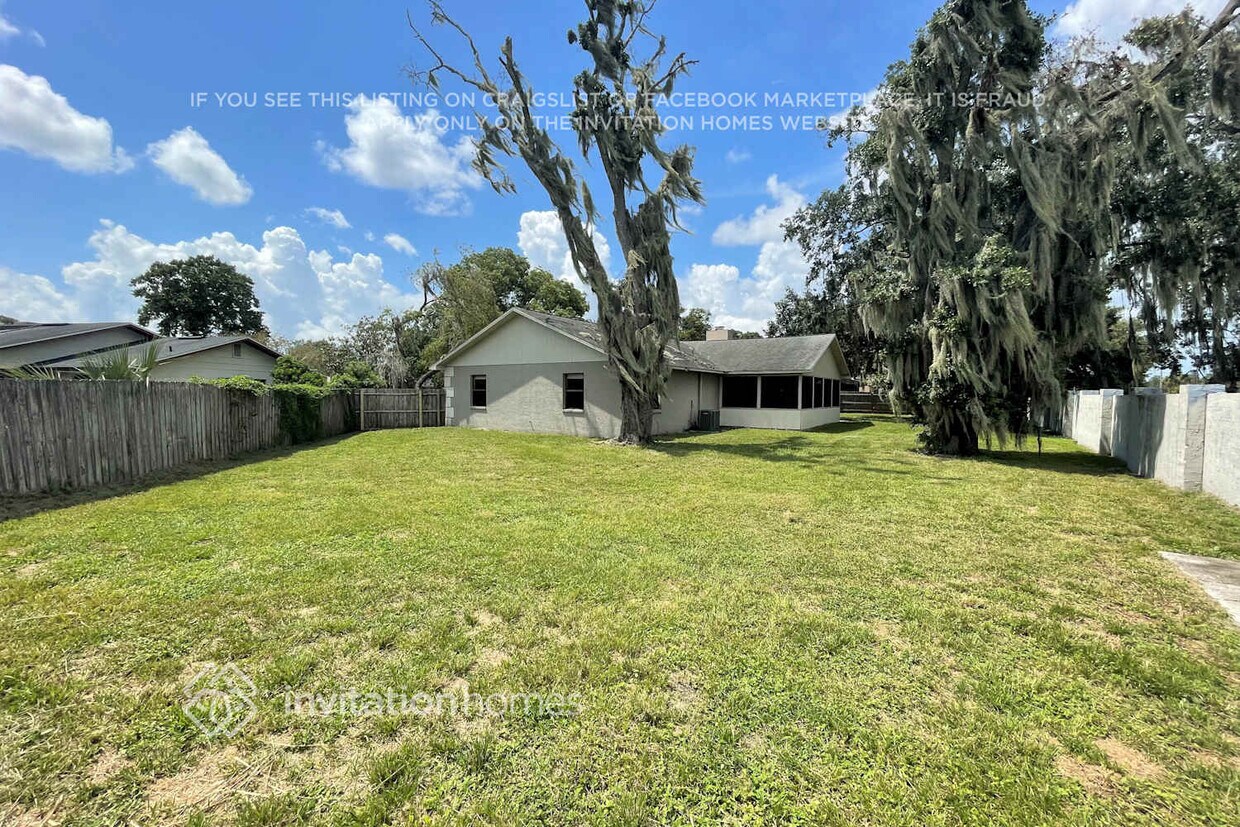 Foto del edificio - 2301 Beechwood Ct