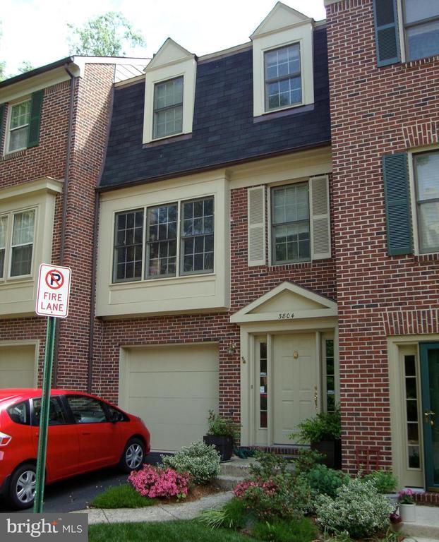 Building Photo - 3804 Vermont Ct