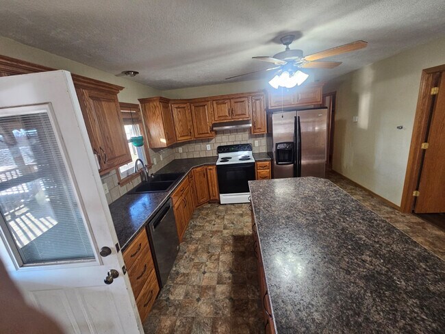 Foto del edificio - 821 W Spruce St