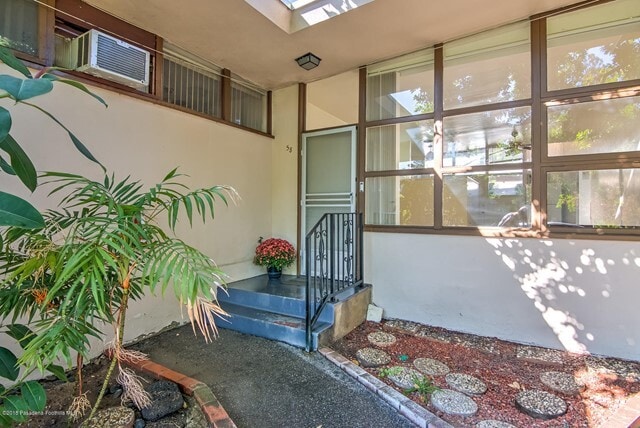 Building Photo - 58 Avenue 64