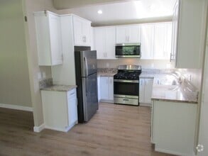 Building Photo - 2401 Bartel St