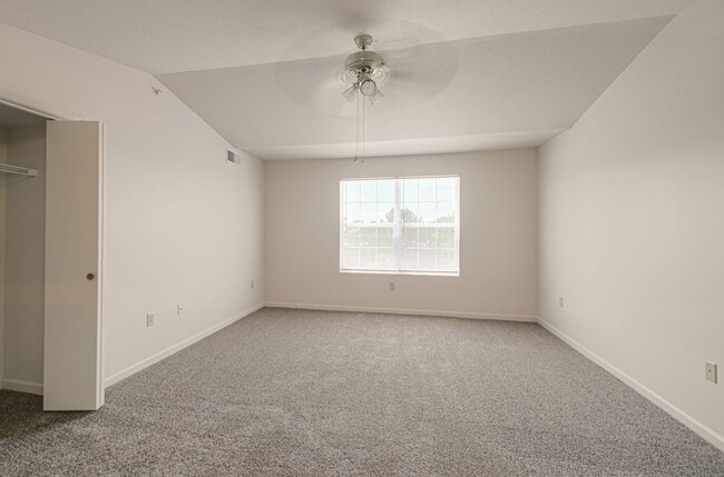 Interior Photo - Englewood Vista