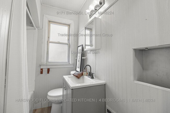 Foto del edificio - 9171 Bishop-4BR Bungalow - Hardwoods/Updated Kitchen - Yorkshire Woods - 48224