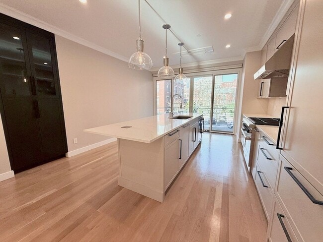 Foto del edificio - 143 Warren Ave