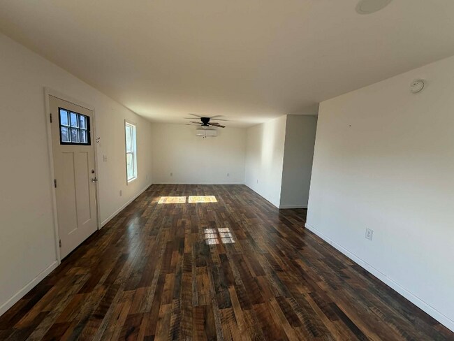 Foto del edificio - 227 N Frisco St