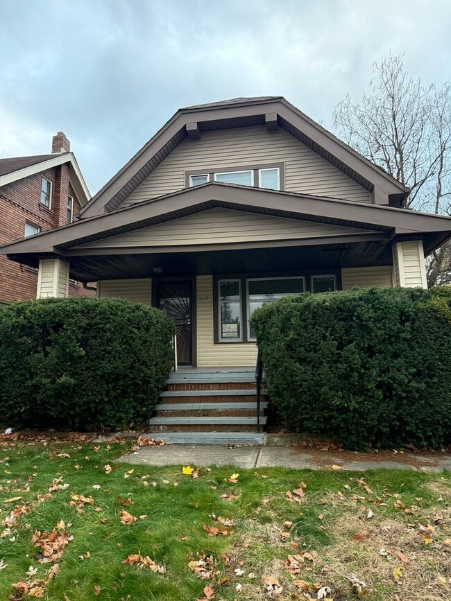 Building Photo - 11604 Thornwood Ave