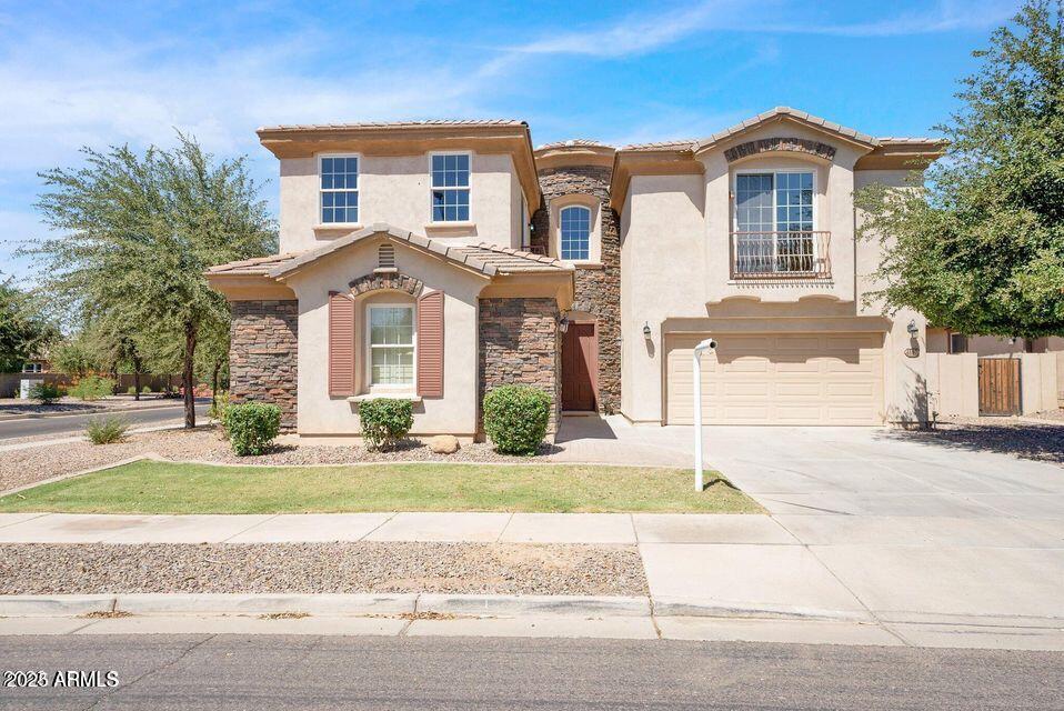 Foto principal - 4590 E Waterman St