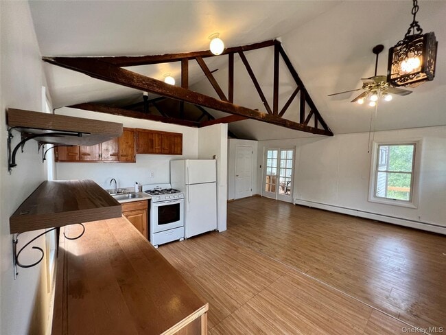 Foto del edificio - 496 Mountainview Ave