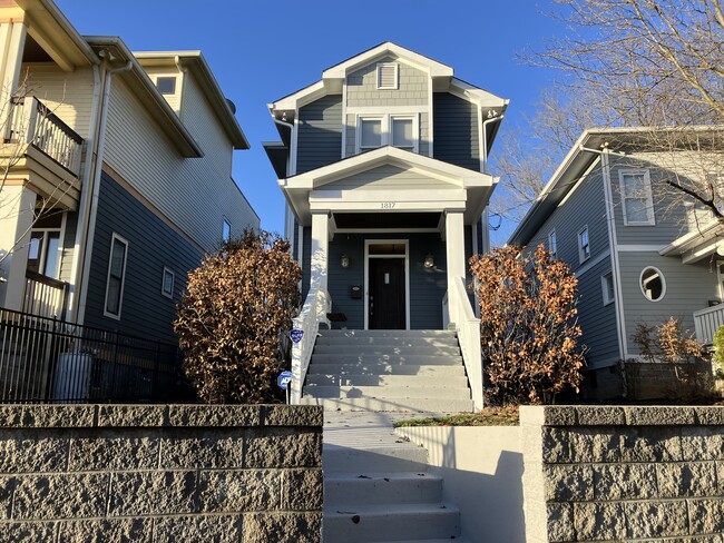 Building Photo - 1817 6th Ave N