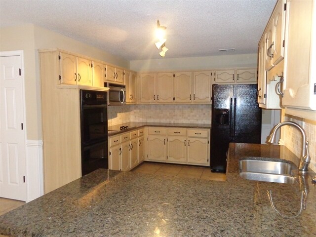 Foto del edificio - 1824 Saxony Cove