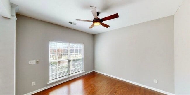 Building Photo - 505 Stowe Rd