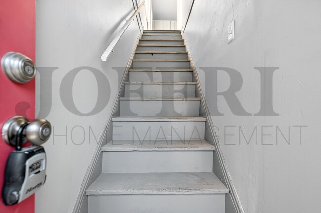 Foto del edificio - 2080 W 33rd St
