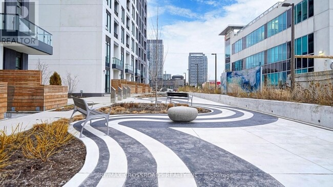 Photo du bâtiment - 8868 Yonge St