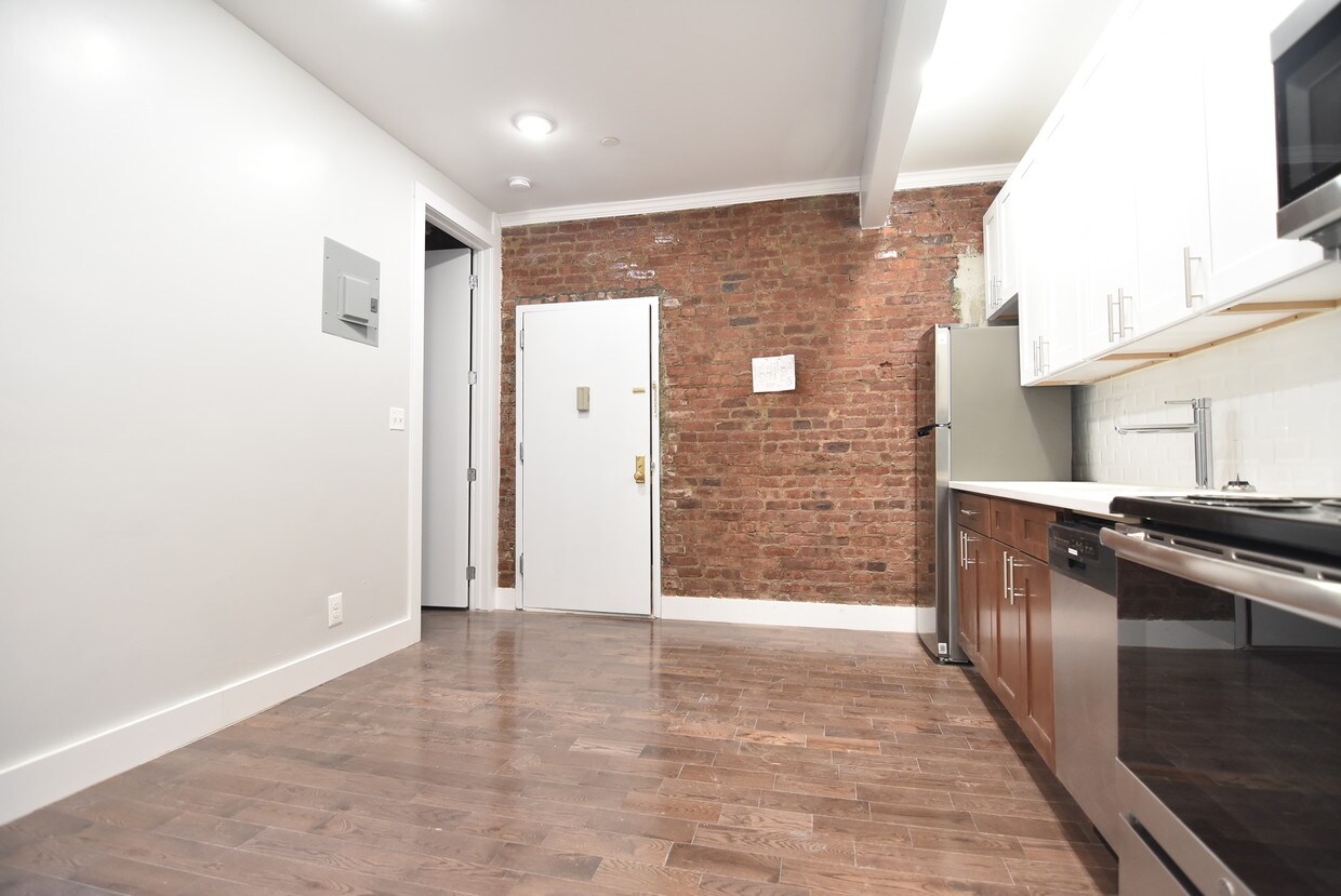 Foto principal - 10 Vermilyea Ave