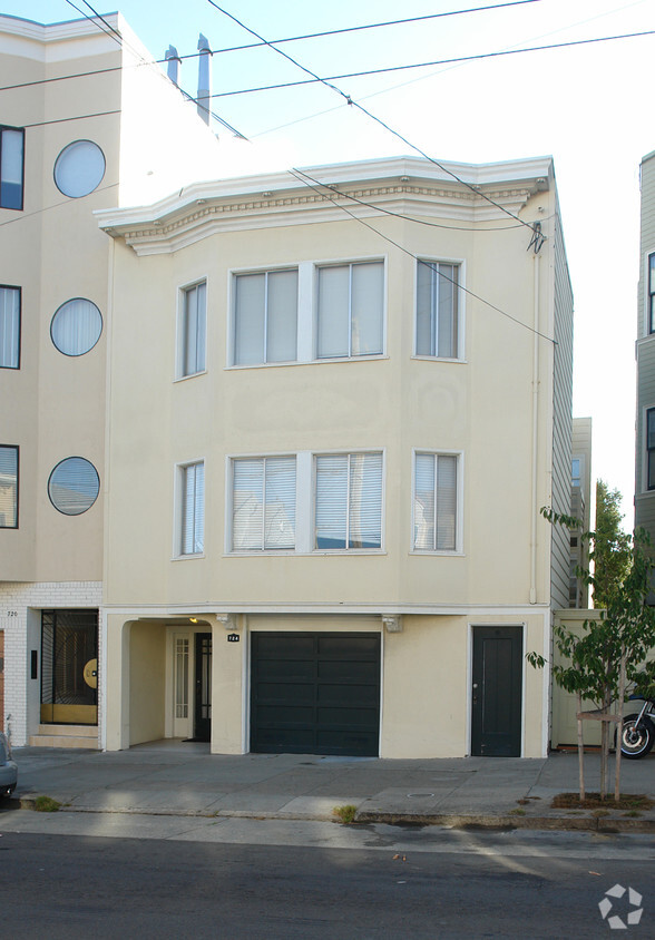 Primary Photo - 724 6th Ave