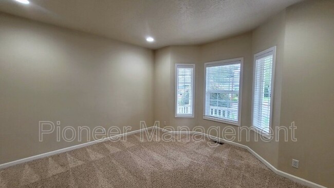 Building Photo - 3540 Sterling Woods Dr