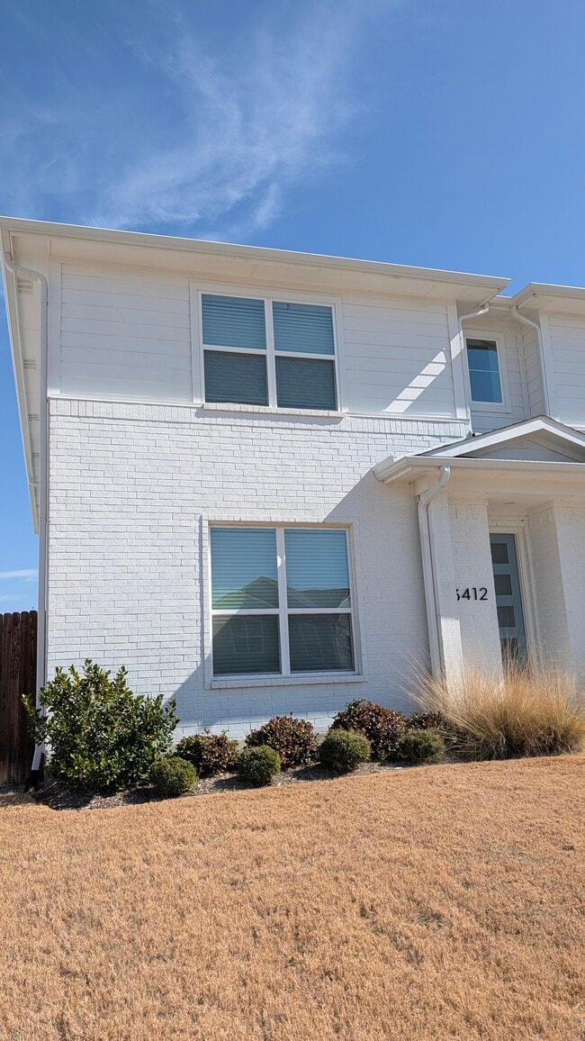 Foto del edificio - 3412 Vista Highlands Ln