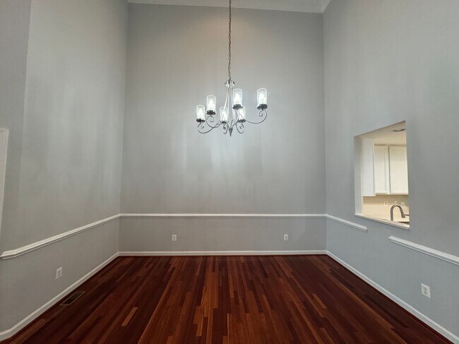 Foto del edificio - 15028 Gaffney Cir