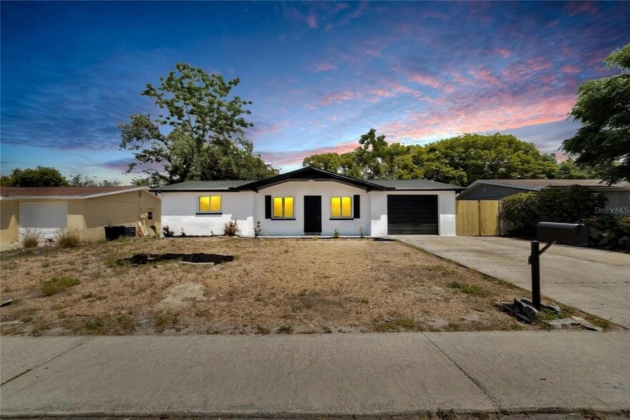 Foto principal - 11524 Newell Dr