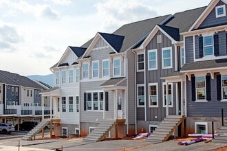 Building Photo - 2211 Leeham St