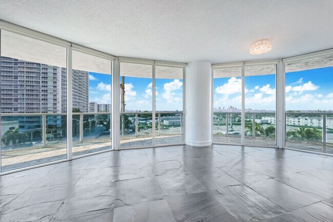Foto del edificio - 1881 79th Street Causeway