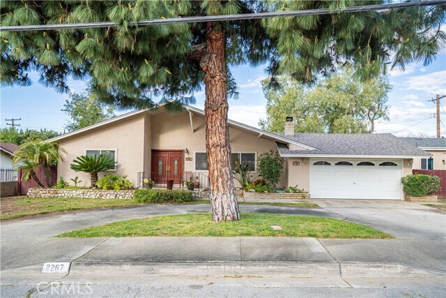 Primary Photo - 2267 N Mountain Ave