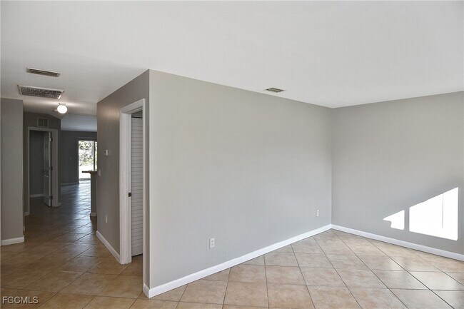 Foto del edificio - 5321 28th St SW