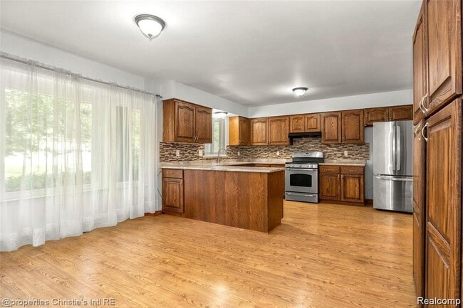 Foto del edificio - 21385 Deerfield Dr