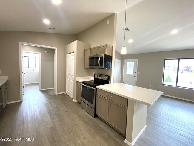Building Photo - 7960 E Buena Vista Dr