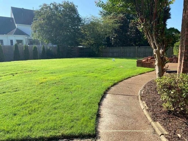 Photo - 1440 Asbury Dr House