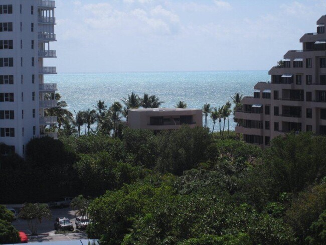 Building Photo - 170 Ocean Lane Dr