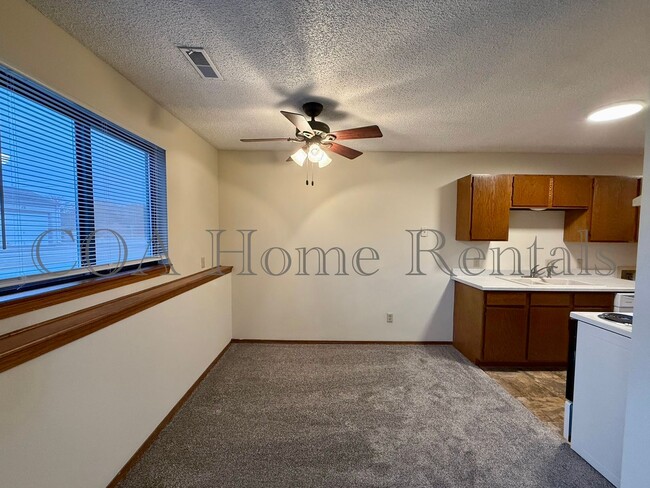 Foto del edificio - West Side Townhome