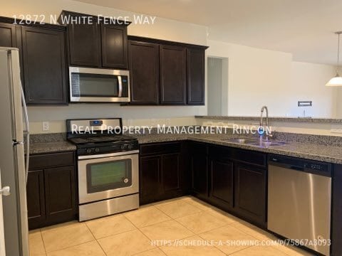 Foto del edificio - 12872 N White Fence Way