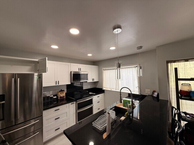Foto del edificio - Don't Miss This! 3/1.5 Quiet & Spacious Upper Makakilo - Makakilo Hale I
