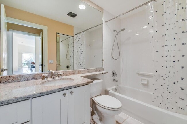 Foto del edificio - 8392 SE Paurotis Ln