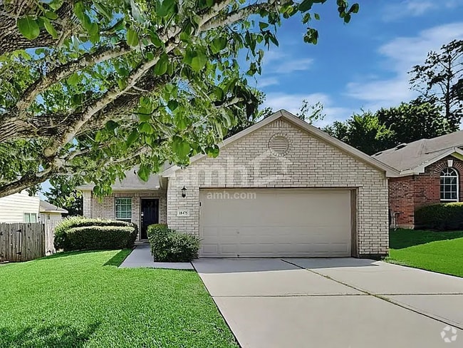 Building Photo - 18475 Sunrise Pines Dr