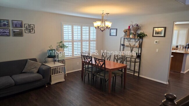 Building Photo - 3425 White Oak Ln