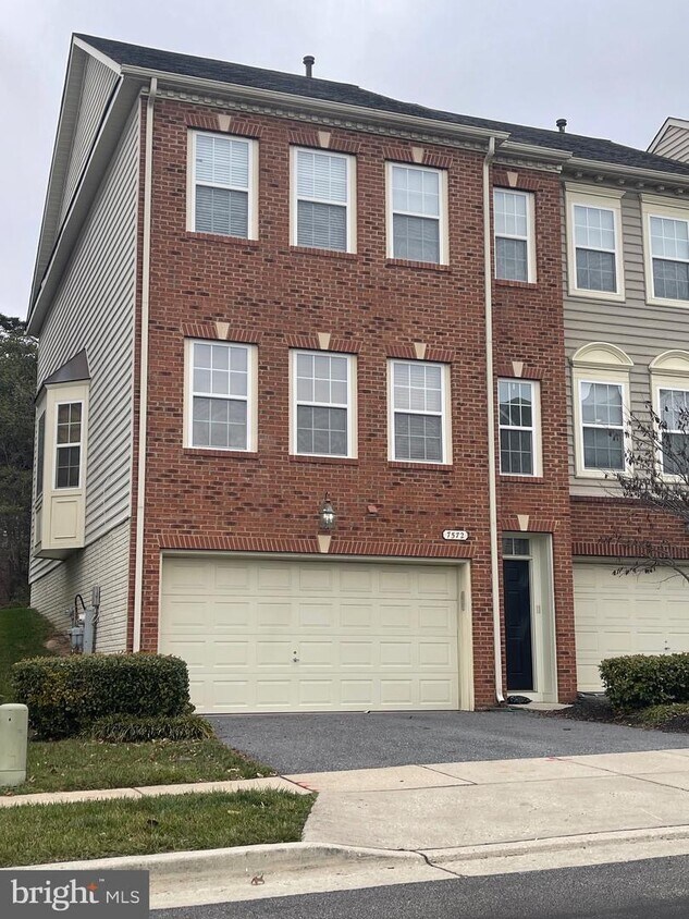 7572 Maiden Head Dr, Hanover, MD 21076 Townhome Rentals in Hanover MD