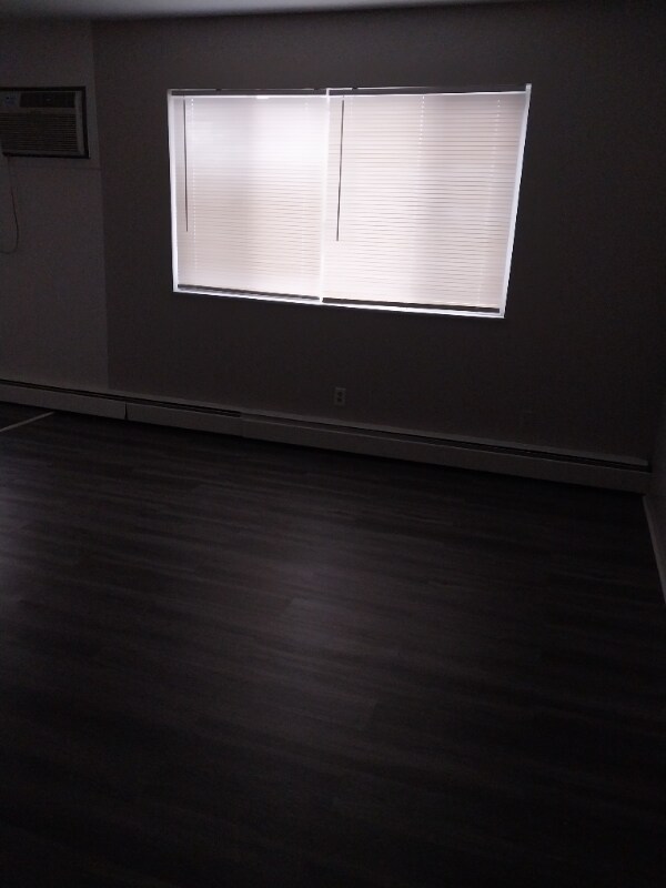 Foto del edificio - 4004 W 8th St