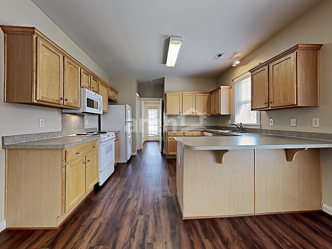 Building Photo - 13640 Swinton Rd