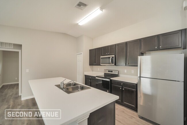 Foto del edificio - 1150 NW 19th Pl